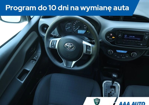 Toyota Yaris cena 45000 przebieg: 147068, rok produkcji 2017 z Baranów Sandomierski małe 326
